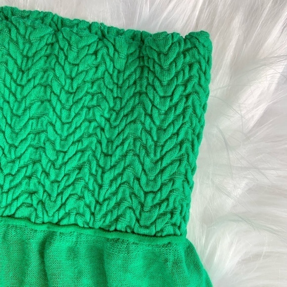 Green tank top with elastic waistline and top. Beautiful color!!  One size. - Picture 2 of 3